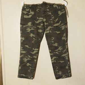 Camo Capris
